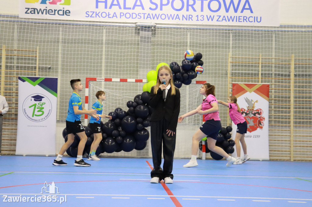 Fotorelacja: Uroczyste otwarcie hali sportowej przy Sp13 w Zawierciu