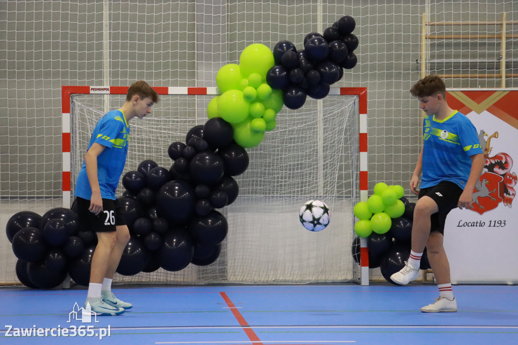 Fotorelacja: Uroczyste otwarcie hali sportowej przy Sp13 w Zawierciu