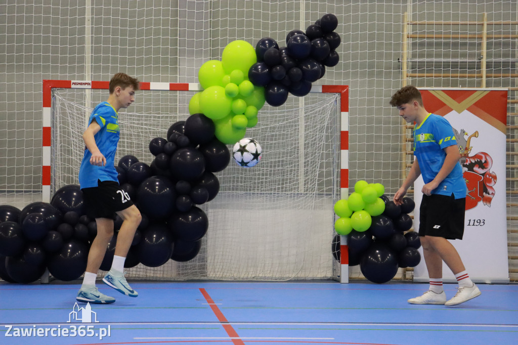Fotorelacja: Uroczyste otwarcie hali sportowej przy Sp13 w Zawierciu