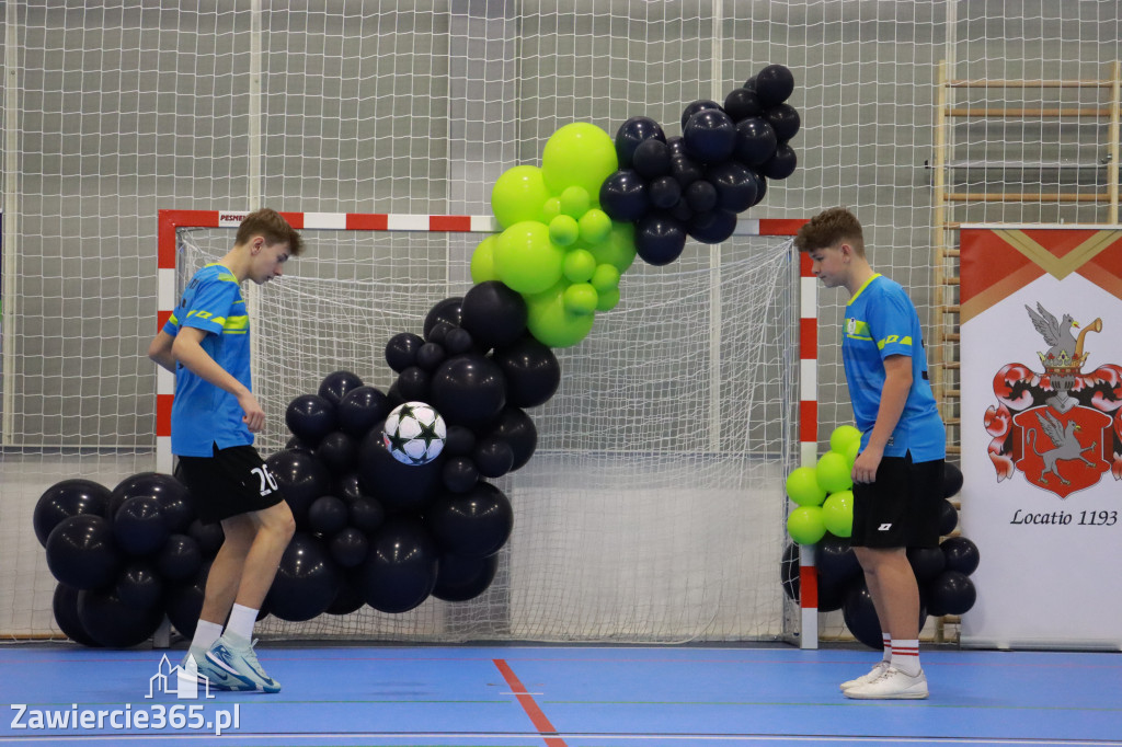 Fotorelacja: Uroczyste otwarcie hali sportowej przy Sp13 w Zawierciu