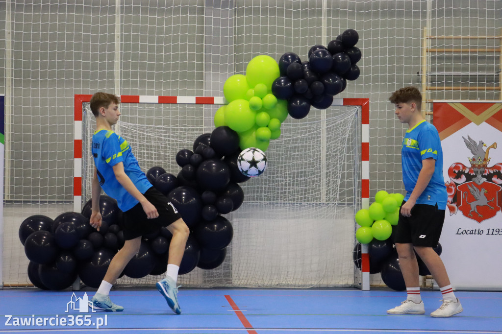 Fotorelacja: Uroczyste otwarcie hali sportowej przy Sp13 w Zawierciu