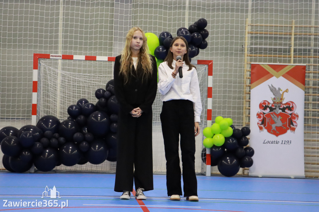 Fotorelacja: Uroczyste otwarcie hali sportowej przy Sp13 w Zawierciu