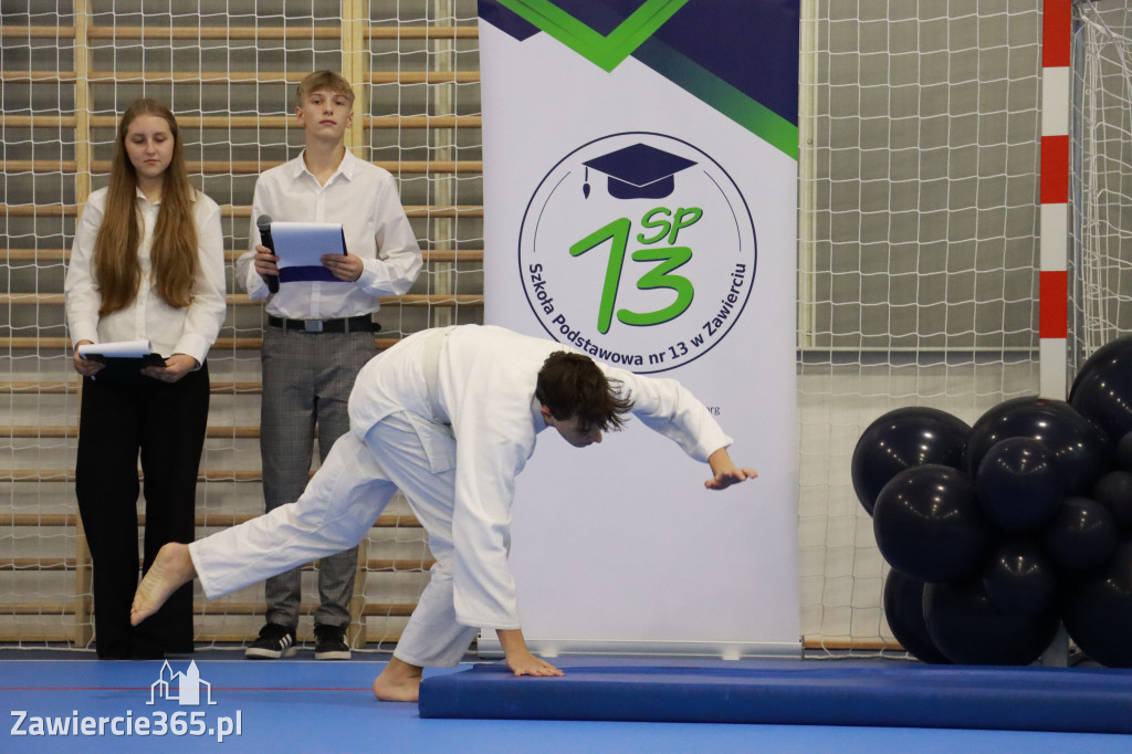 Fotorelacja: Uroczyste otwarcie hali sportowej przy Sp13 w Zawierciu