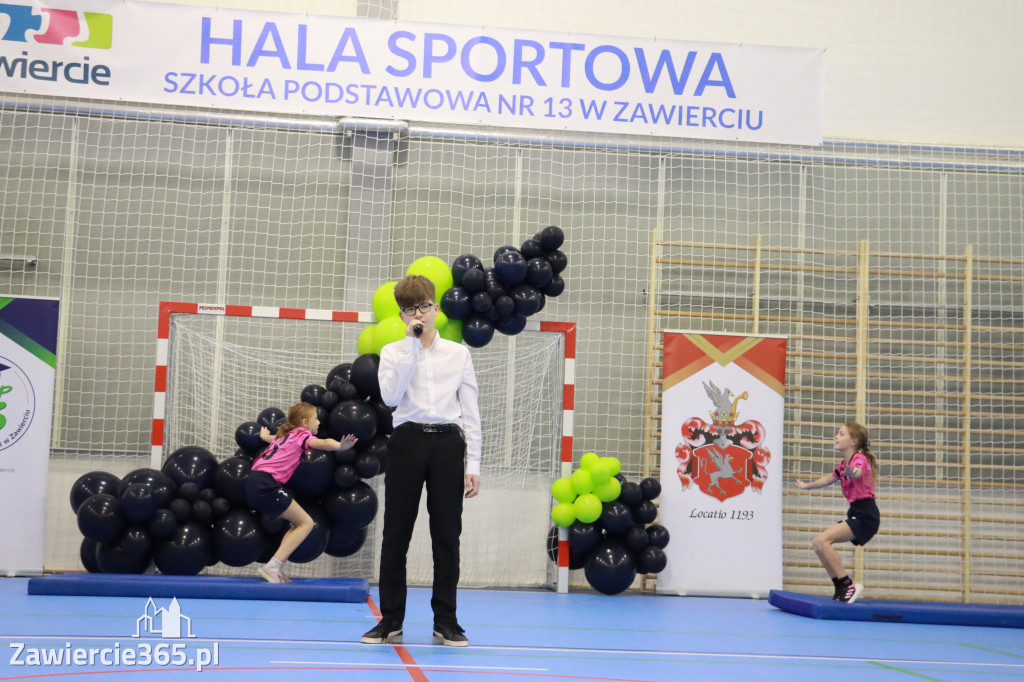 Fotorelacja: Uroczyste otwarcie hali sportowej przy Sp13 w Zawierciu