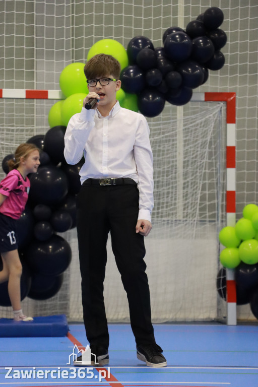 Fotorelacja: Uroczyste otwarcie hali sportowej przy Sp13 w Zawierciu