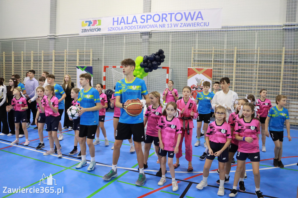 Fotorelacja: Uroczyste otwarcie hali sportowej przy Sp13 w Zawierciu