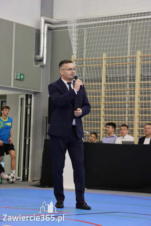 Fotorelacja: Uroczyste otwarcie hali sportowej przy Sp13 w Zawierciu