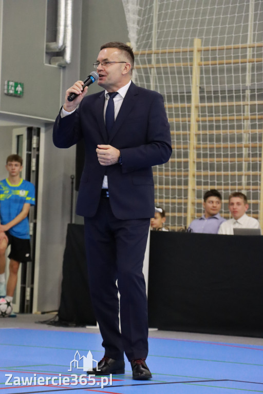 Fotorelacja: Uroczyste otwarcie hali sportowej przy Sp13 w Zawierciu