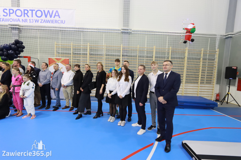 Fotorelacja: Uroczyste otwarcie hali sportowej przy Sp13 w Zawierciu
