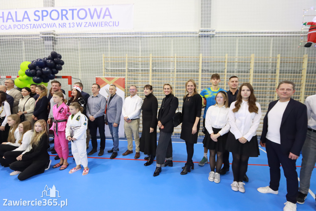 Fotorelacja: Uroczyste otwarcie hali sportowej przy Sp13 w Zawierciu