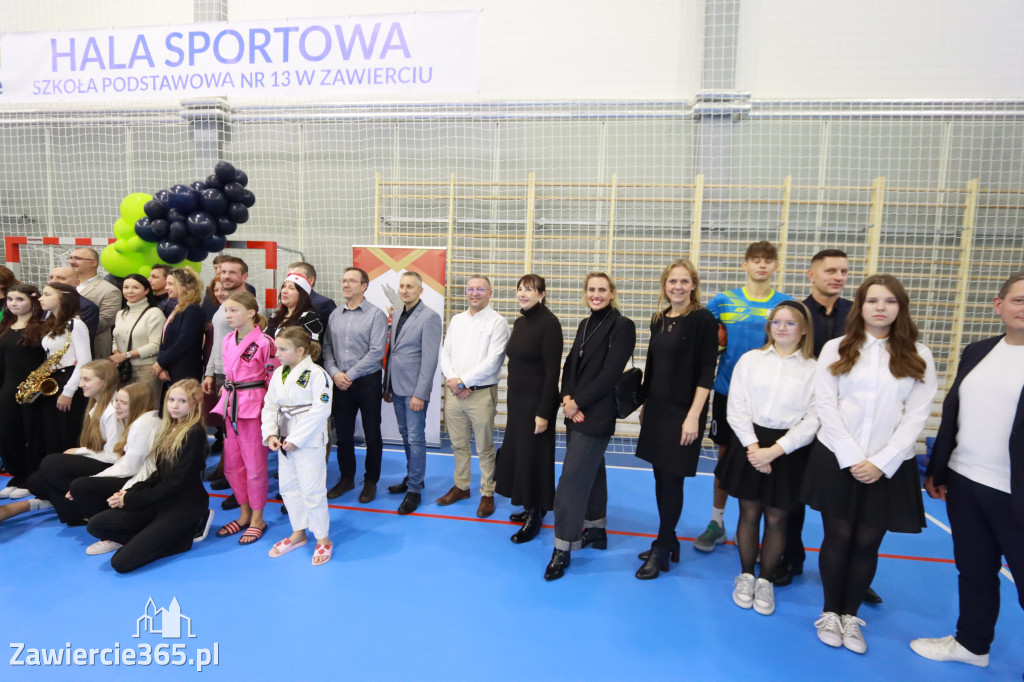 Fotorelacja: Uroczyste otwarcie hali sportowej przy Sp13 w Zawierciu