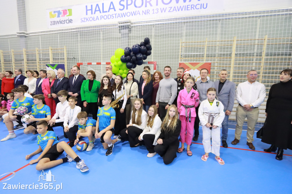 Fotorelacja: Uroczyste otwarcie hali sportowej przy Sp13 w Zawierciu