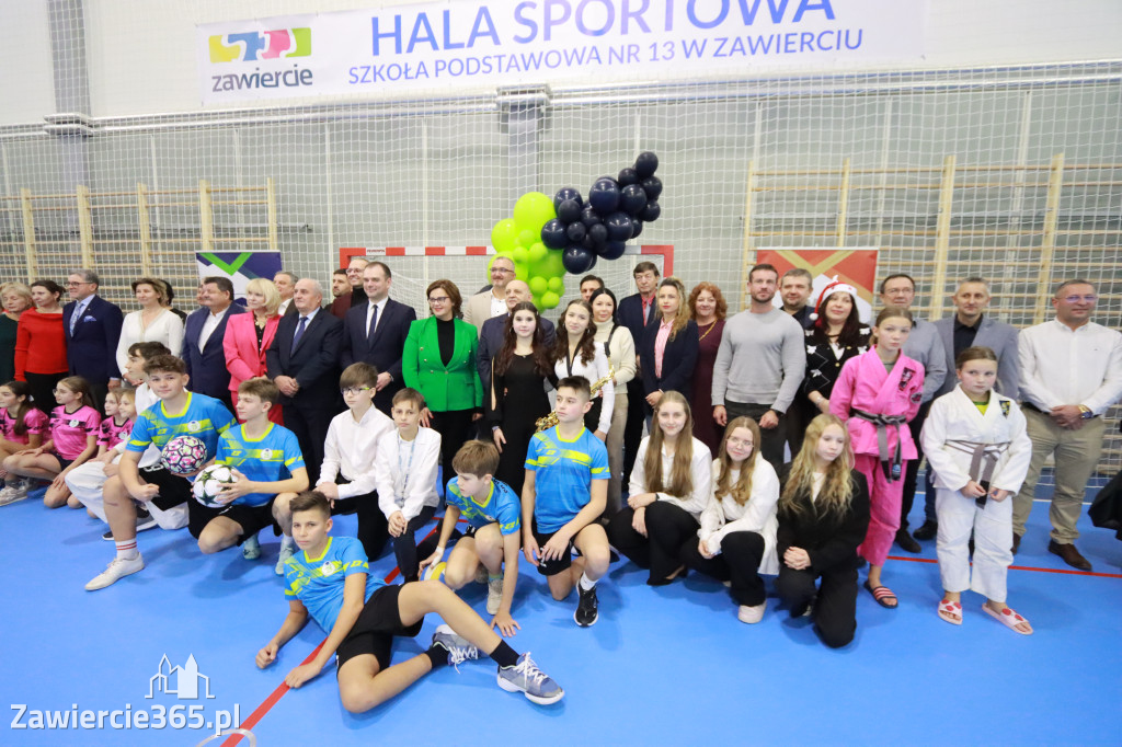 Fotorelacja: Uroczyste otwarcie hali sportowej przy Sp13 w Zawierciu
