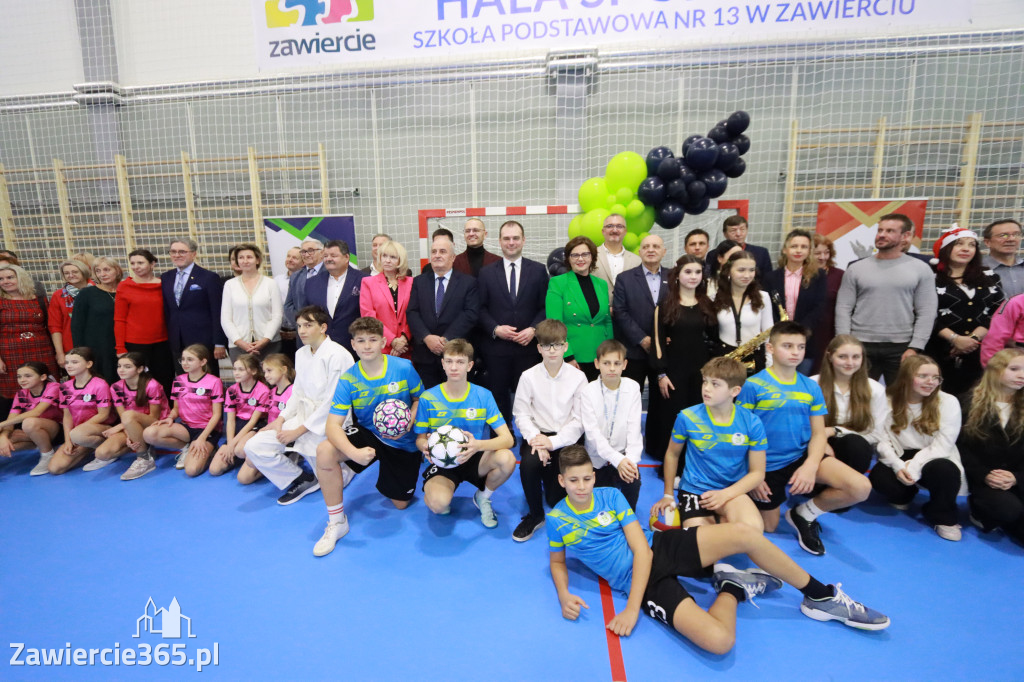 Fotorelacja: Uroczyste otwarcie hali sportowej przy Sp13 w Zawierciu