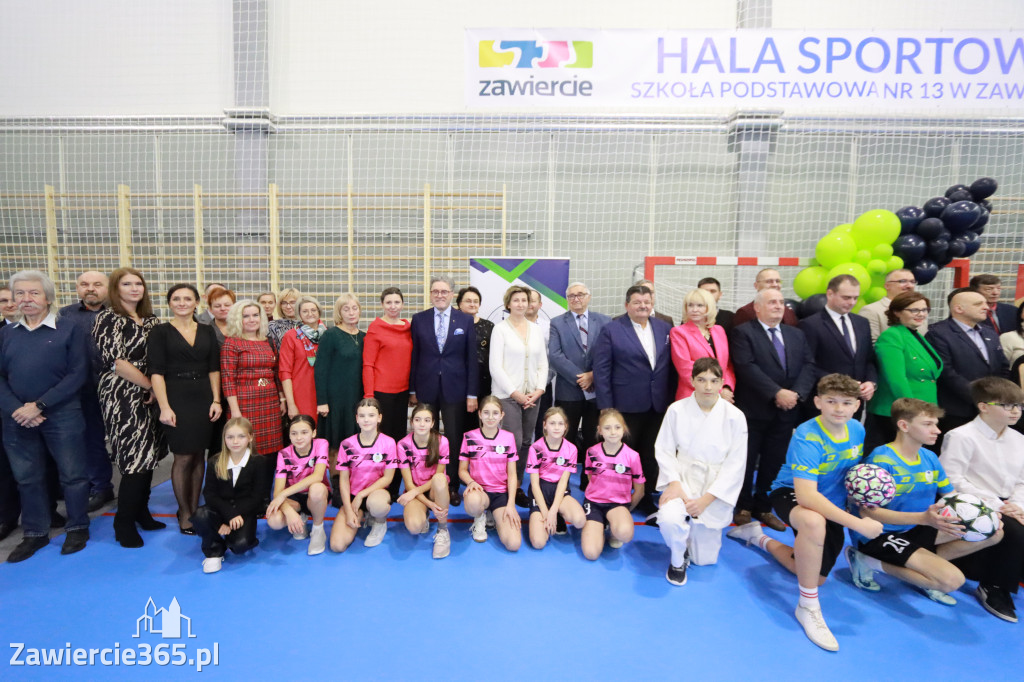 Fotorelacja: Uroczyste otwarcie hali sportowej przy Sp13 w Zawierciu