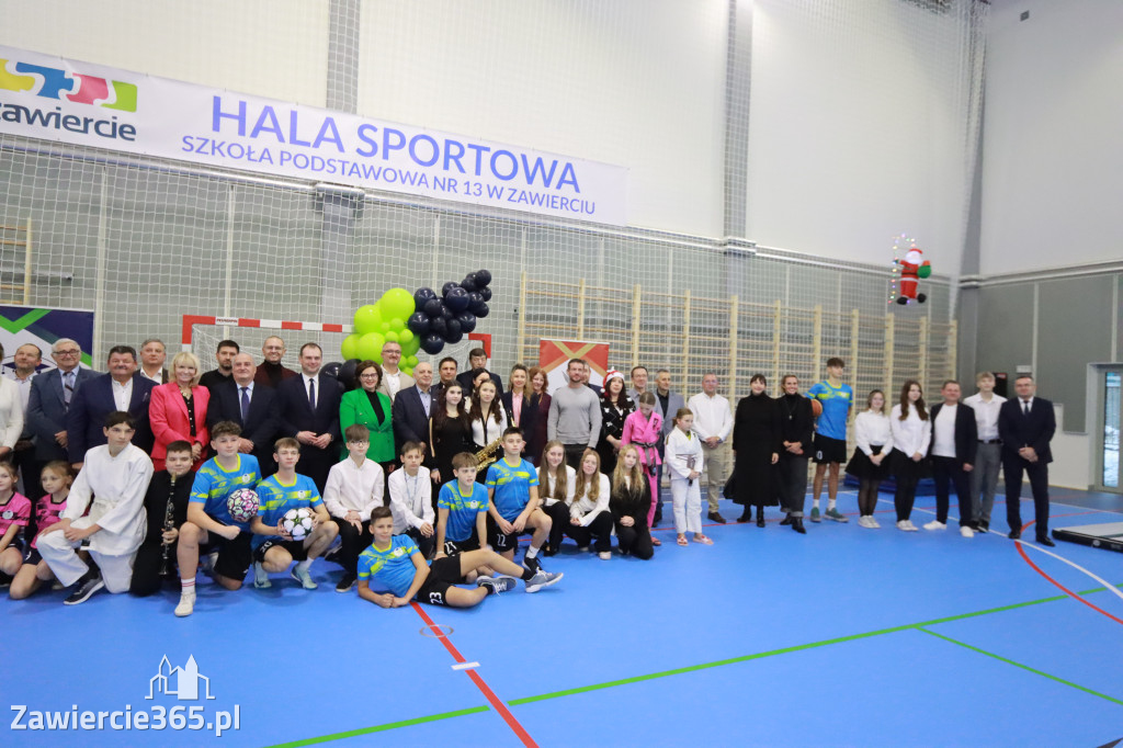 Fotorelacja: Uroczyste otwarcie hali sportowej przy Sp13 w Zawierciu