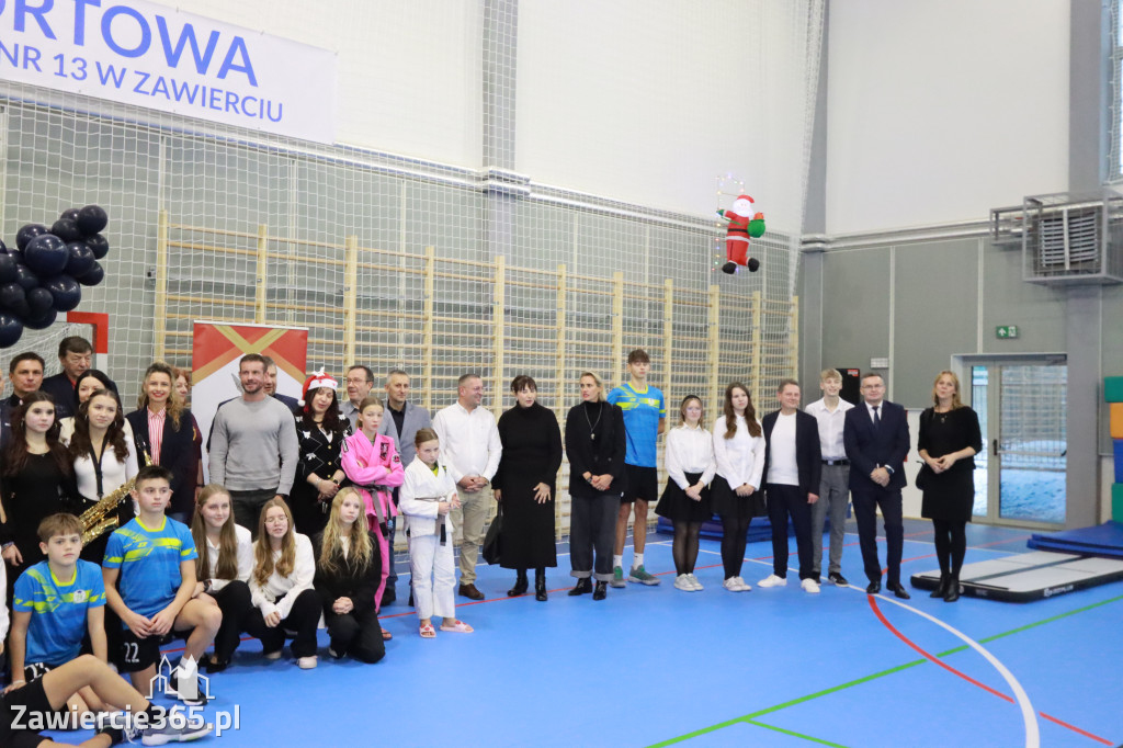 Fotorelacja: Uroczyste otwarcie hali sportowej przy Sp13 w Zawierciu
