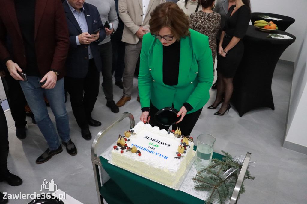 Fotorelacja: Uroczyste otwarcie hali sportowej przy Sp13 w Zawierciu