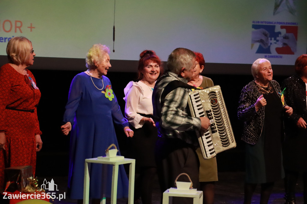 Fotorelacja: Świętowanie z SENIORAMI w Zawierciu