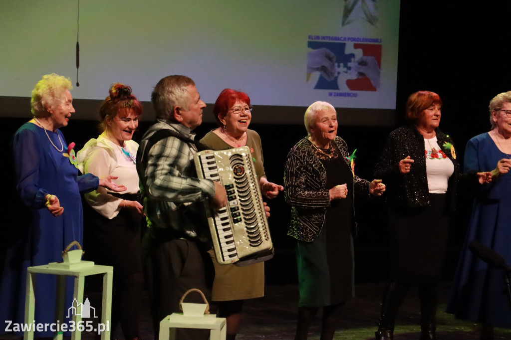 Fotorelacja: Świętowanie z SENIORAMI w Zawierciu