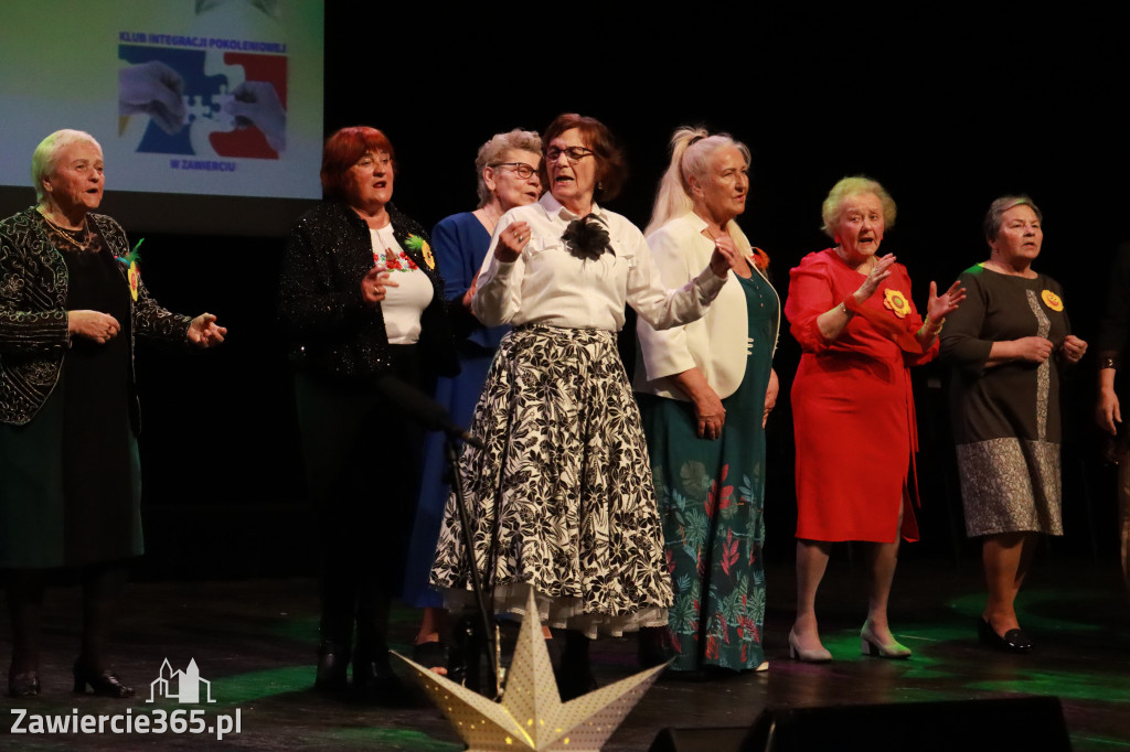 Fotorelacja: Świętowanie z SENIORAMI w Zawierciu