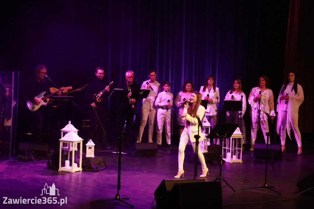 Fotorelacja: W krainie świątecznych melodii w MOK Zawiercie