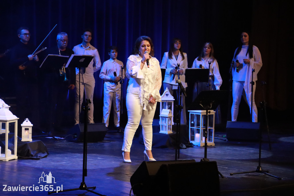 Fotorelacja: W krainie świątecznych melodii w MOK Zawiercie