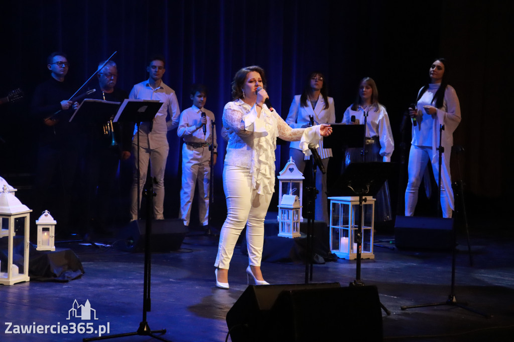 Fotorelacja: W krainie świątecznych melodii w MOK Zawiercie