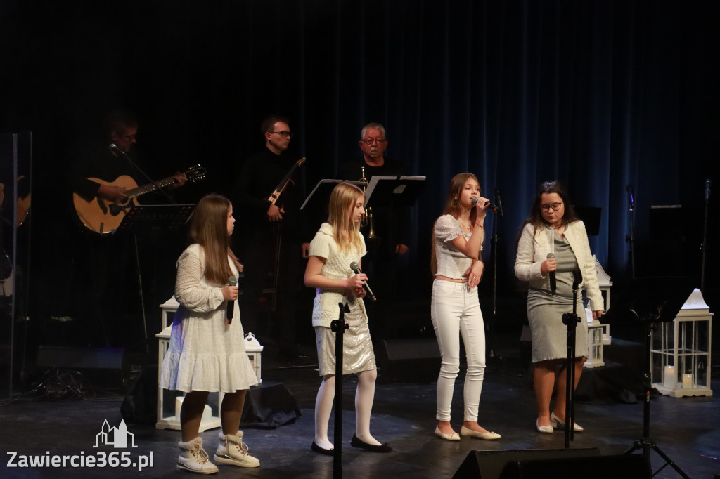 Fotorelacja: W krainie świątecznych melodii w MOK Zawiercie
