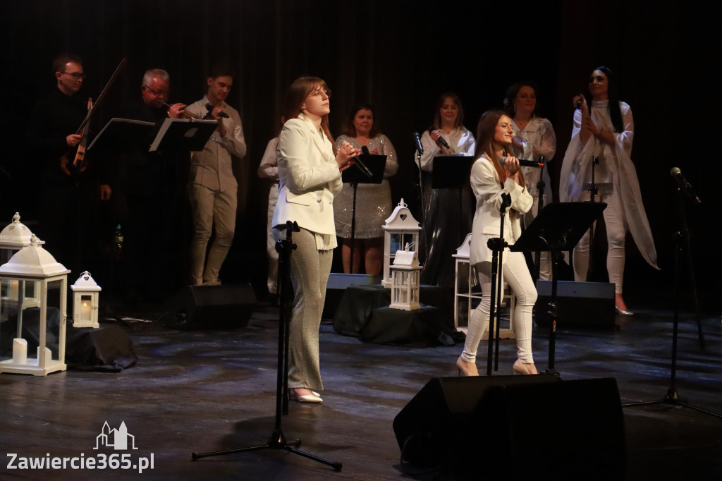 Fotorelacja: W krainie świątecznych melodii w MOK Zawiercie