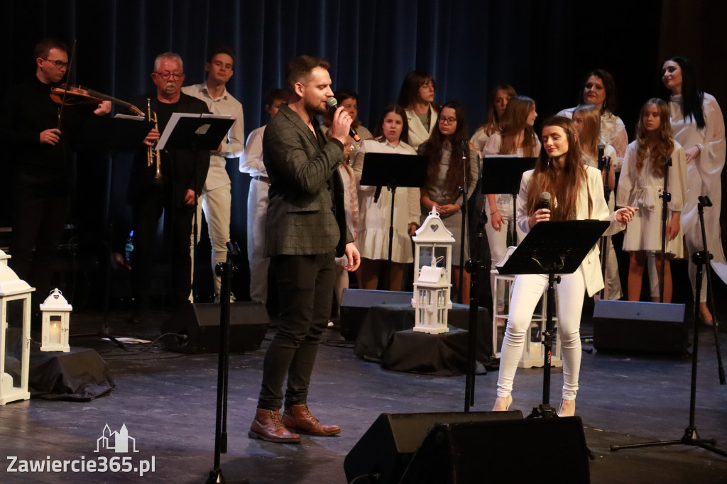 Fotorelacja: W krainie świątecznych melodii w MOK Zawiercie
