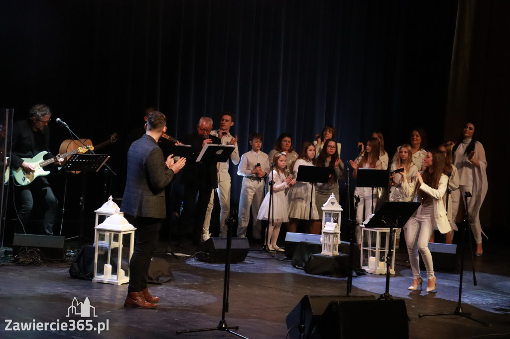 Fotorelacja: W krainie świątecznych melodii w MOK Zawiercie