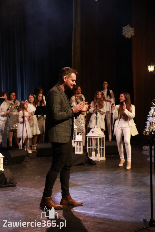 Fotorelacja: W krainie świątecznych melodii w MOK Zawiercie