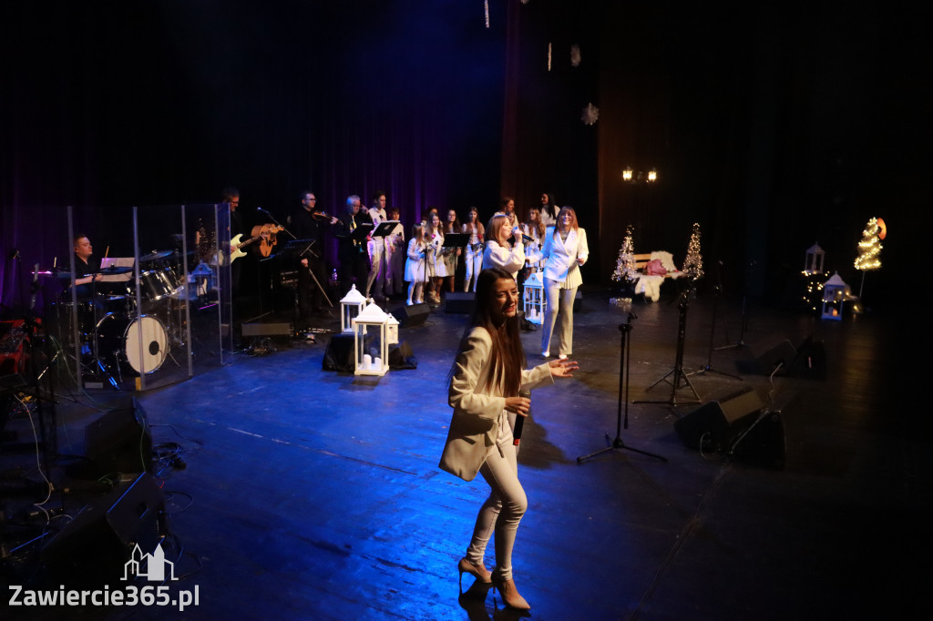 Fotorelacja: W krainie świątecznych melodii w MOK Zawiercie