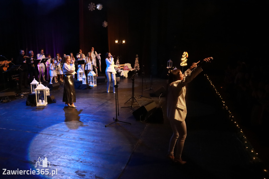 Fotorelacja: W krainie świątecznych melodii w MOK Zawiercie
