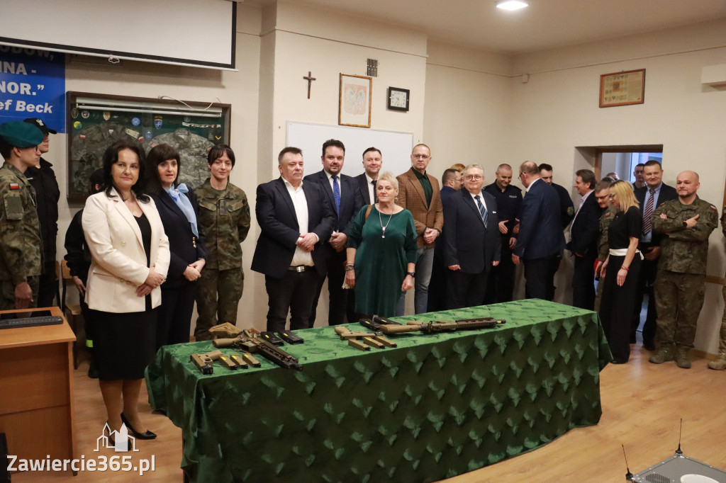 Fotorelacja: STRZELNICA W POWIECIE uroczyste otwarcie w Łazach.