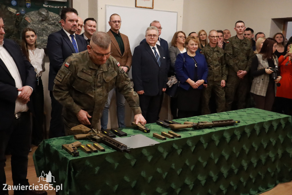 Fotorelacja: STRZELNICA W POWIECIE uroczyste otwarcie w Łazach.