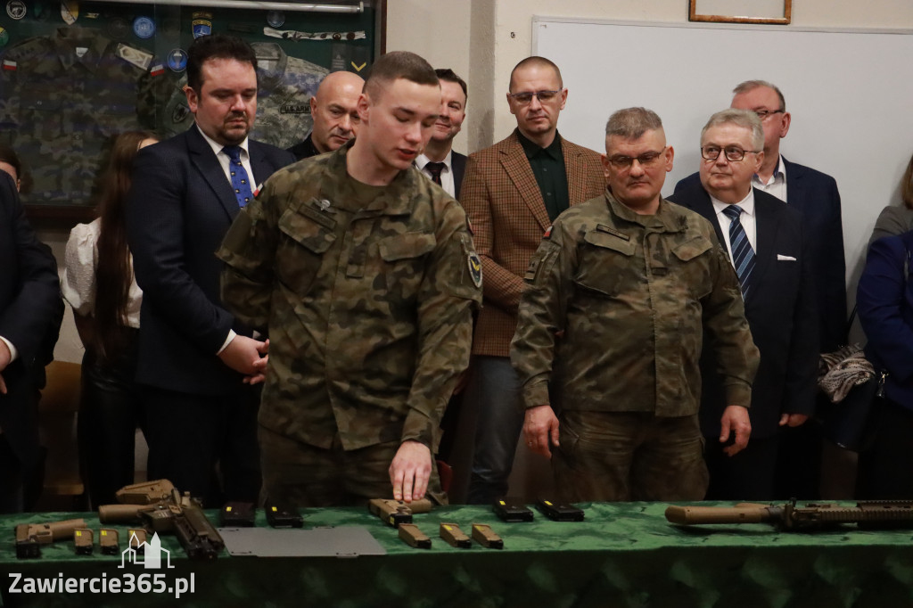 Fotorelacja: STRZELNICA W POWIECIE uroczyste otwarcie w Łazach.