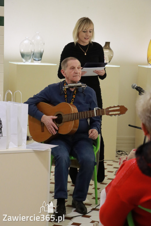 Fotorelacja: Recital KRYSZTAŁOWE SERCE w Galerii Stara Łaźnia w Zawierciu