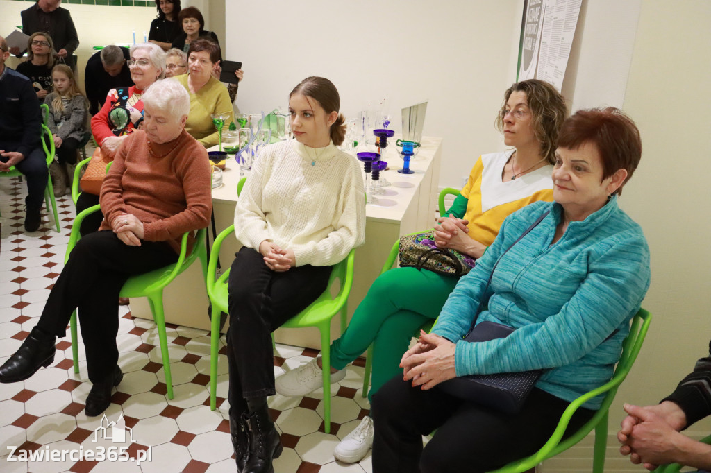 Fotorelacja: Recital KRYSZTAŁOWE SERCE w Galerii Stara Łaźnia w Zawierciu