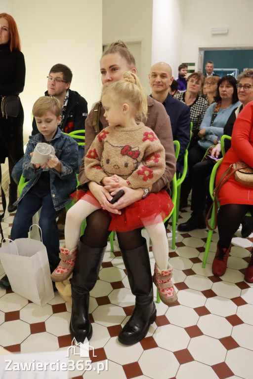 Fotorelacja: Recital KRYSZTAŁOWE SERCE w Galerii Stara Łaźnia w Zawierciu