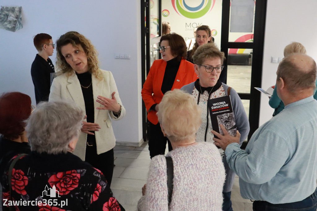 Fotorelacja: Wojna Światów NOWA NADZIEJA Jolanta Kuśmierska - wernisaż w Zawierciu