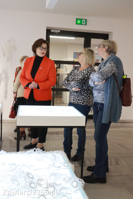 Fotorelacja: Wojna Światów NOWA NADZIEJA Jolanta Kuśmierska - wernisaż w Zawierciu
