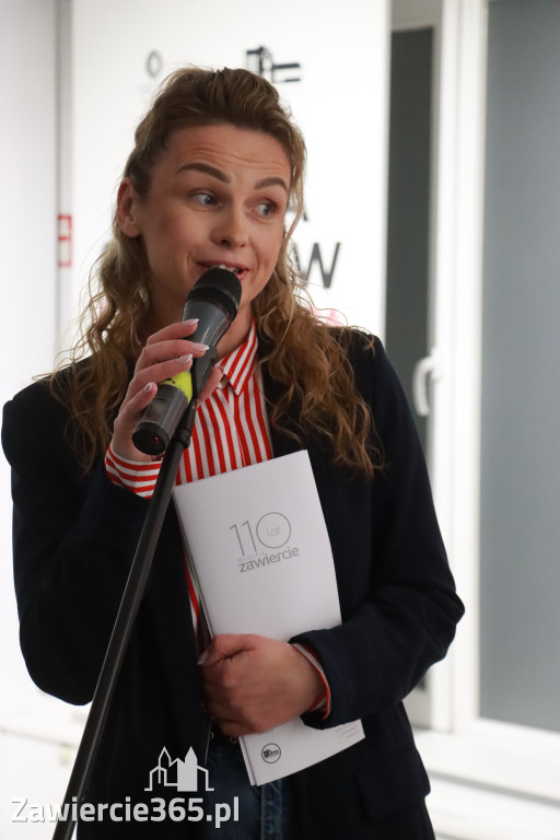 Fotorelacja: Wojna Światów NOWA NADZIEJA Jolanta Kuśmierska - wernisaż w Zawierciu