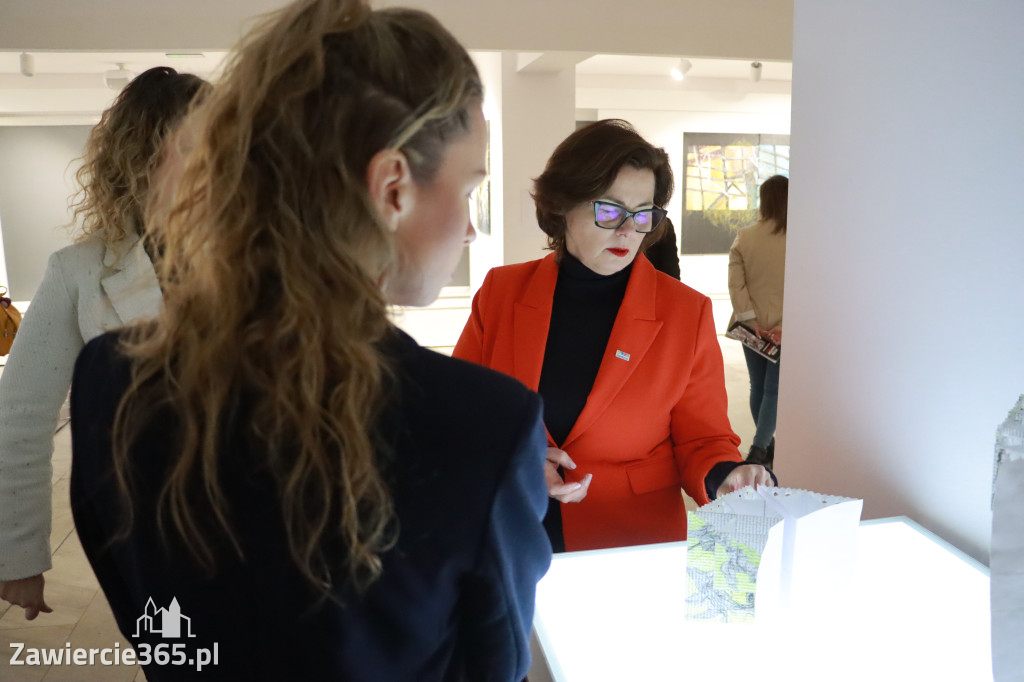 Fotorelacja: Wojna Światów NOWA NADZIEJA Jolanta Kuśmierska - wernisaż w Zawierciu