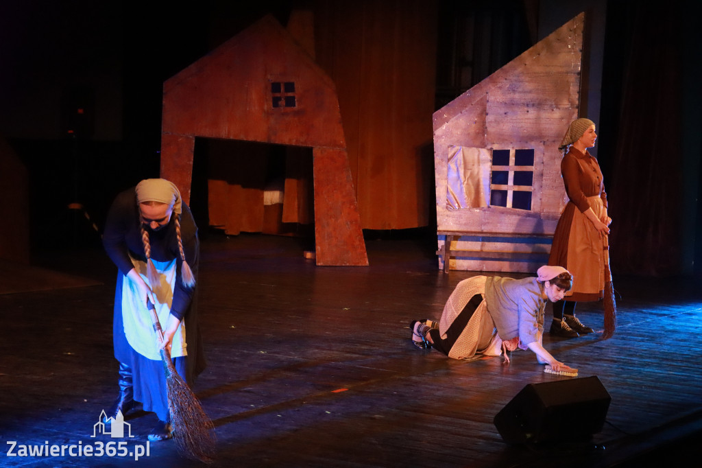 Fotorelacja: Musical SKRZYPEK NA DACHU w MOK Zawiercie