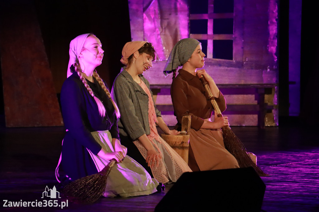 Fotorelacja: Musical SKRZYPEK NA DACHU w MOK Zawiercie