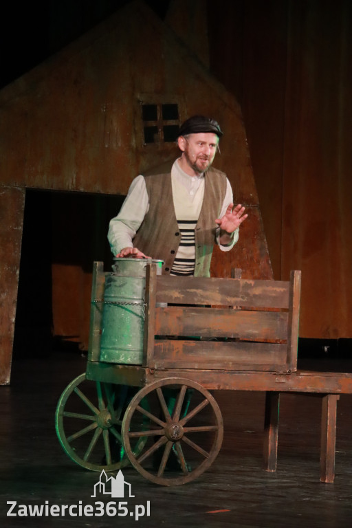Fotorelacja: Musical SKRZYPEK NA DACHU w MOK Zawiercie