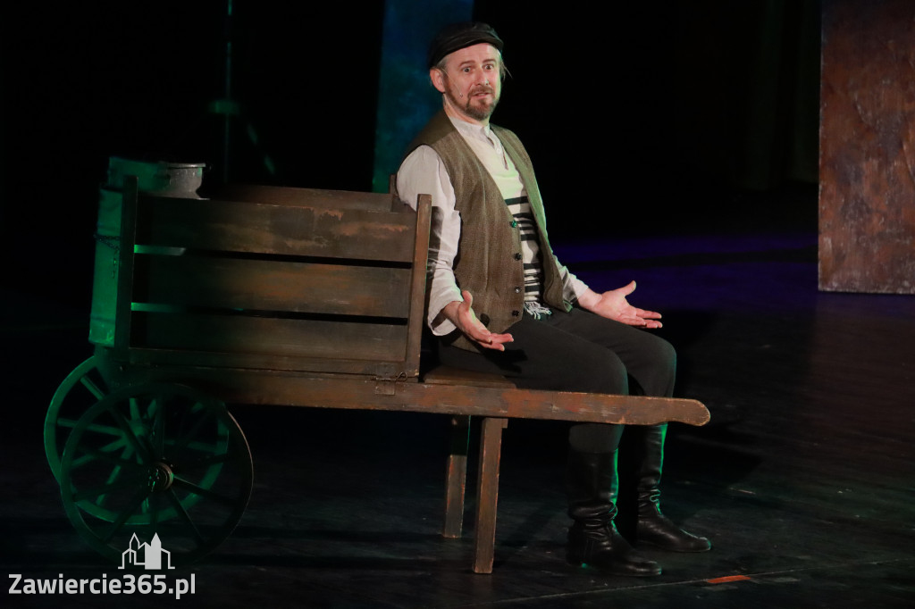 Fotorelacja: Musical SKRZYPEK NA DACHU w MOK Zawiercie