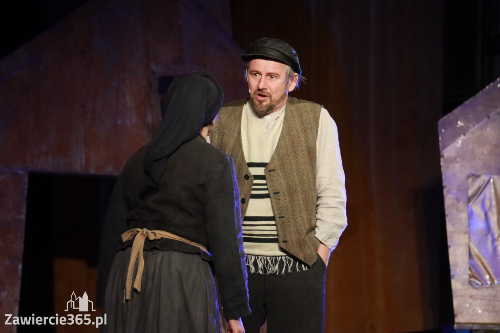 Fotorelacja: Musical SKRZYPEK NA DACHU w MOK Zawiercie
